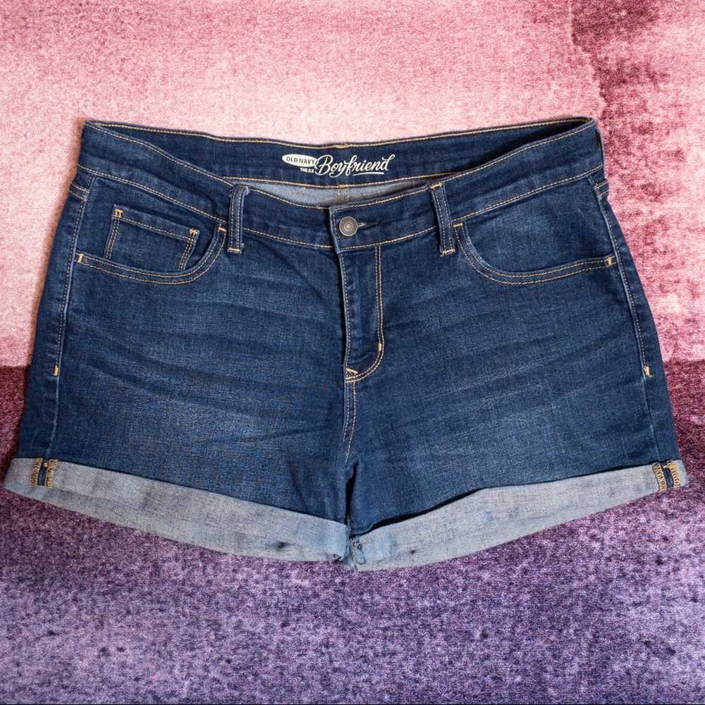 Old Navy Boyfriend Distressed Shorts 3 inch Sz 12
